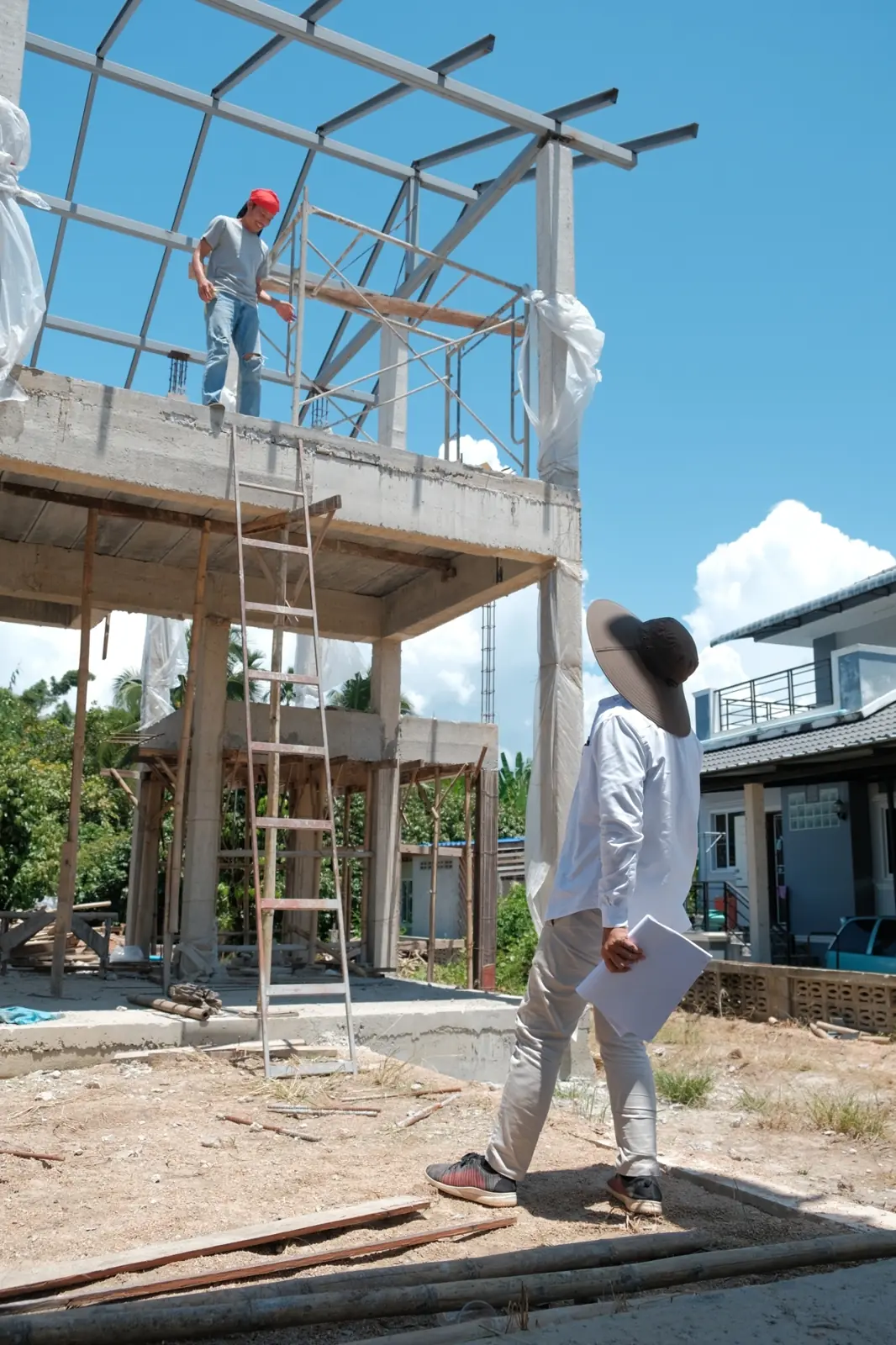 ยกโครงเหล็กขึ้นชั้นสอง