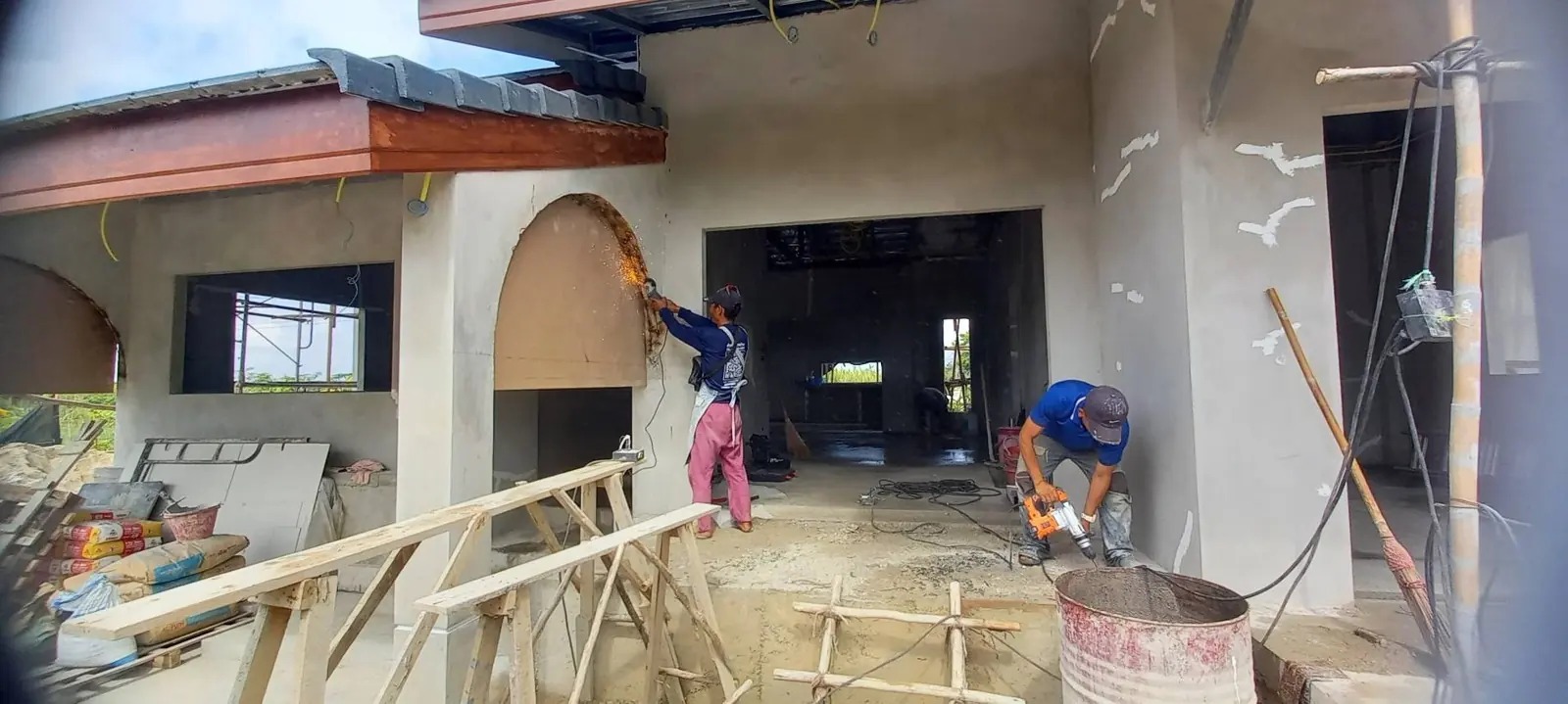 เก็บผิวซุ้มโค้งหน้าบ้าน